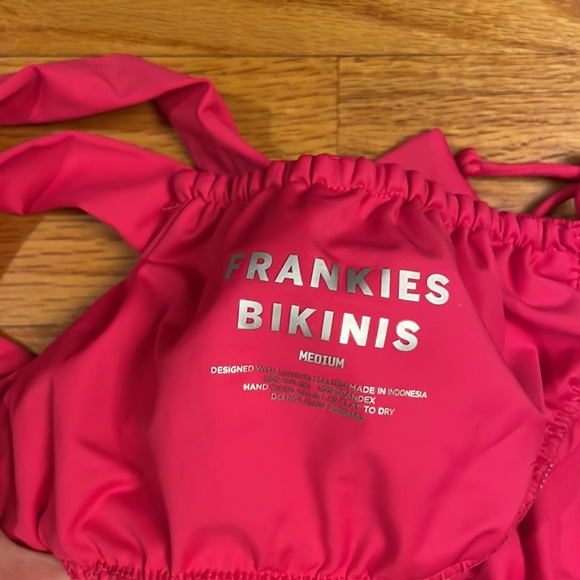 Frankie's Bikinis Swim Nwot Frankies Bikinis Bernie Halter Scoop